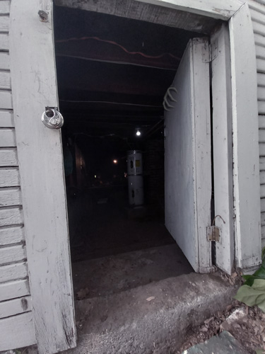 basementdoor2web